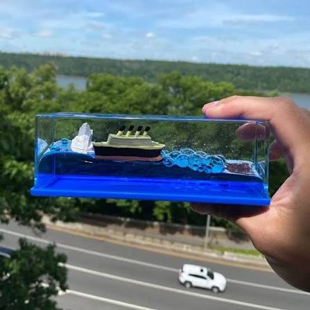 Titanic Ship Water Art – Unique Ocean Decoration